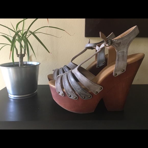 Mojo Moxy wedge sandals - Picture 2 of 5